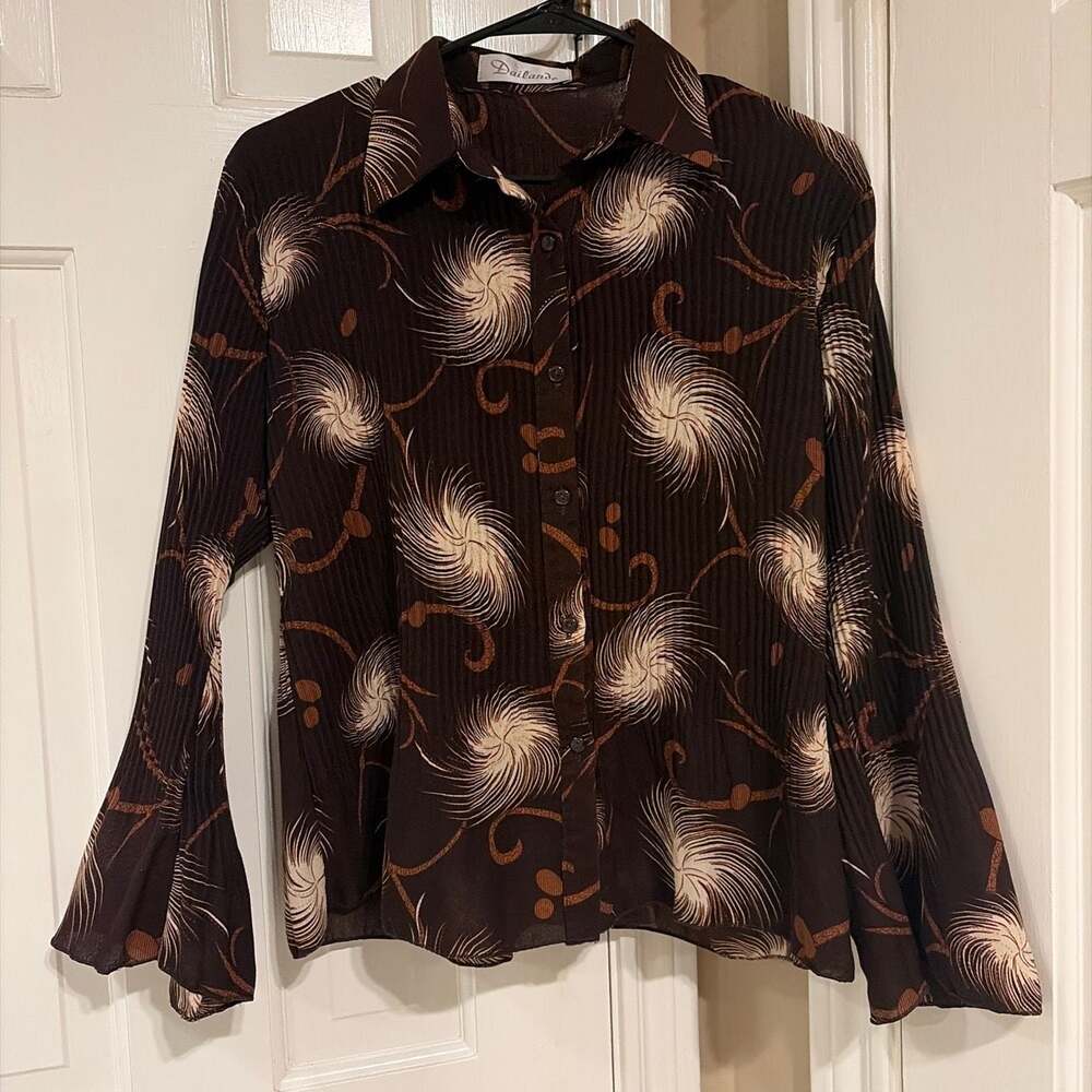 Dailande Vintage‎ Button-Down Shirt with Floral Swirl Pattern Bell Sleeves